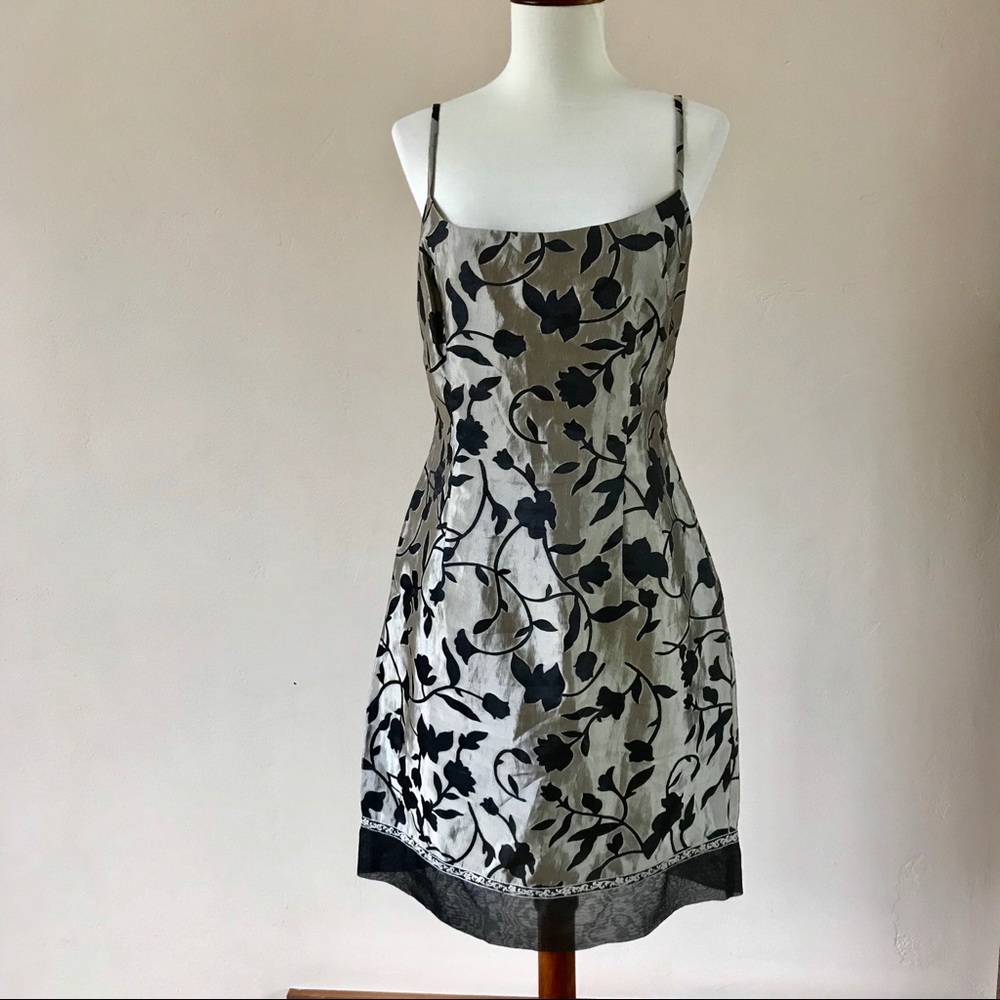 LAUNDRY BY SHELLI SEGAL SILK EMBELLISHED DRESS